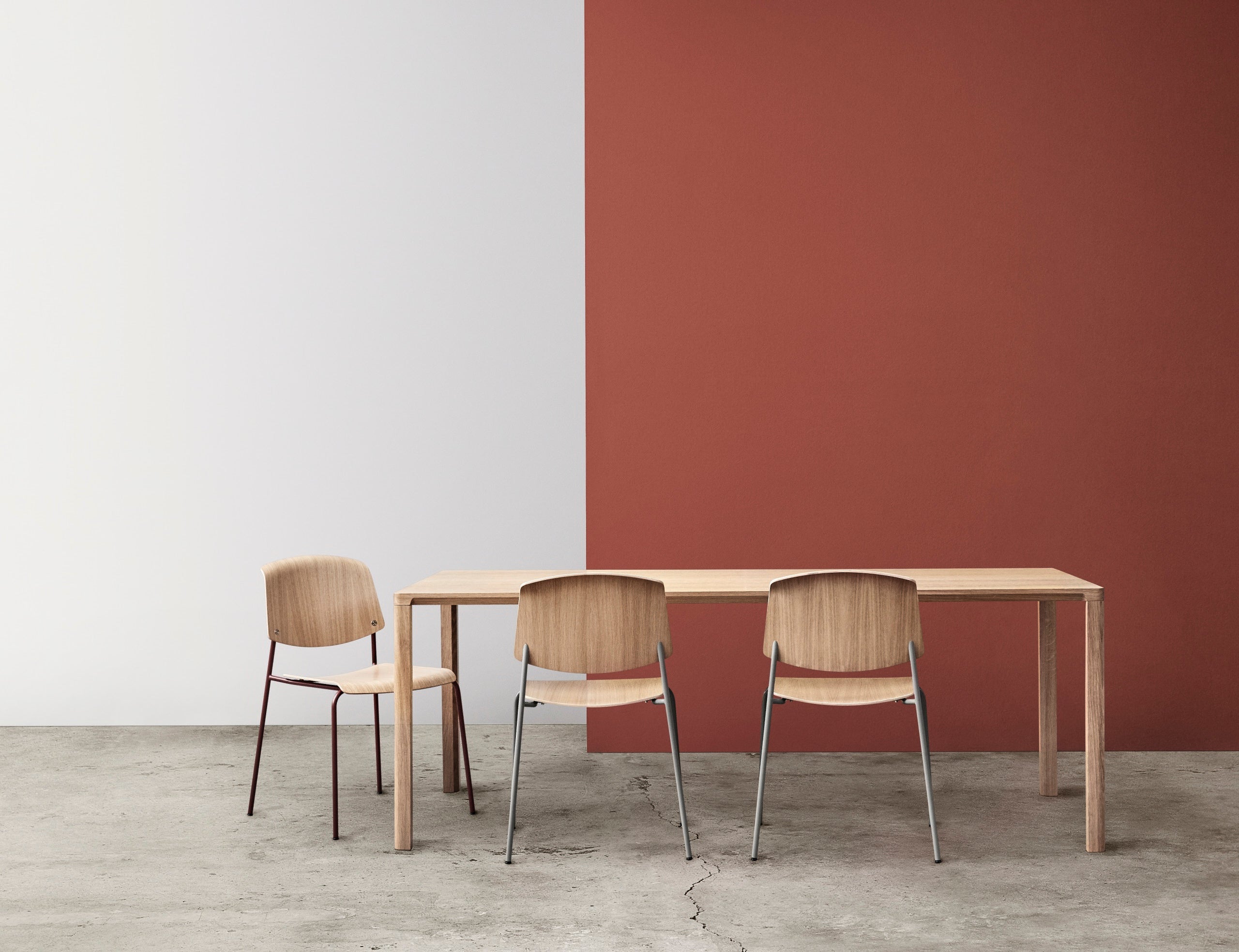 Pause Chair, oak veneer, metal frame