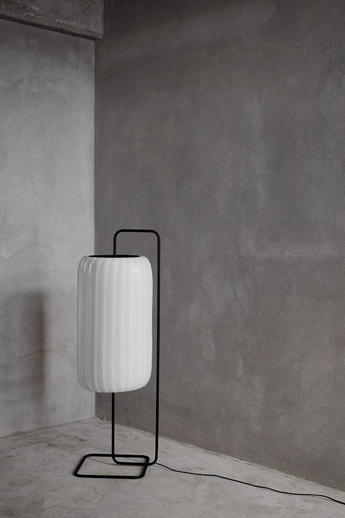 TR37 Floor light, PC/Nonwoven, White, 25 x 143 cm total width 30 cm