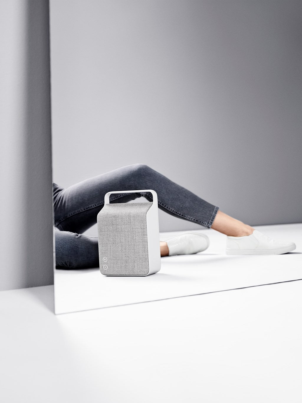 Oslo loudspeaker, Pebble Grey, US