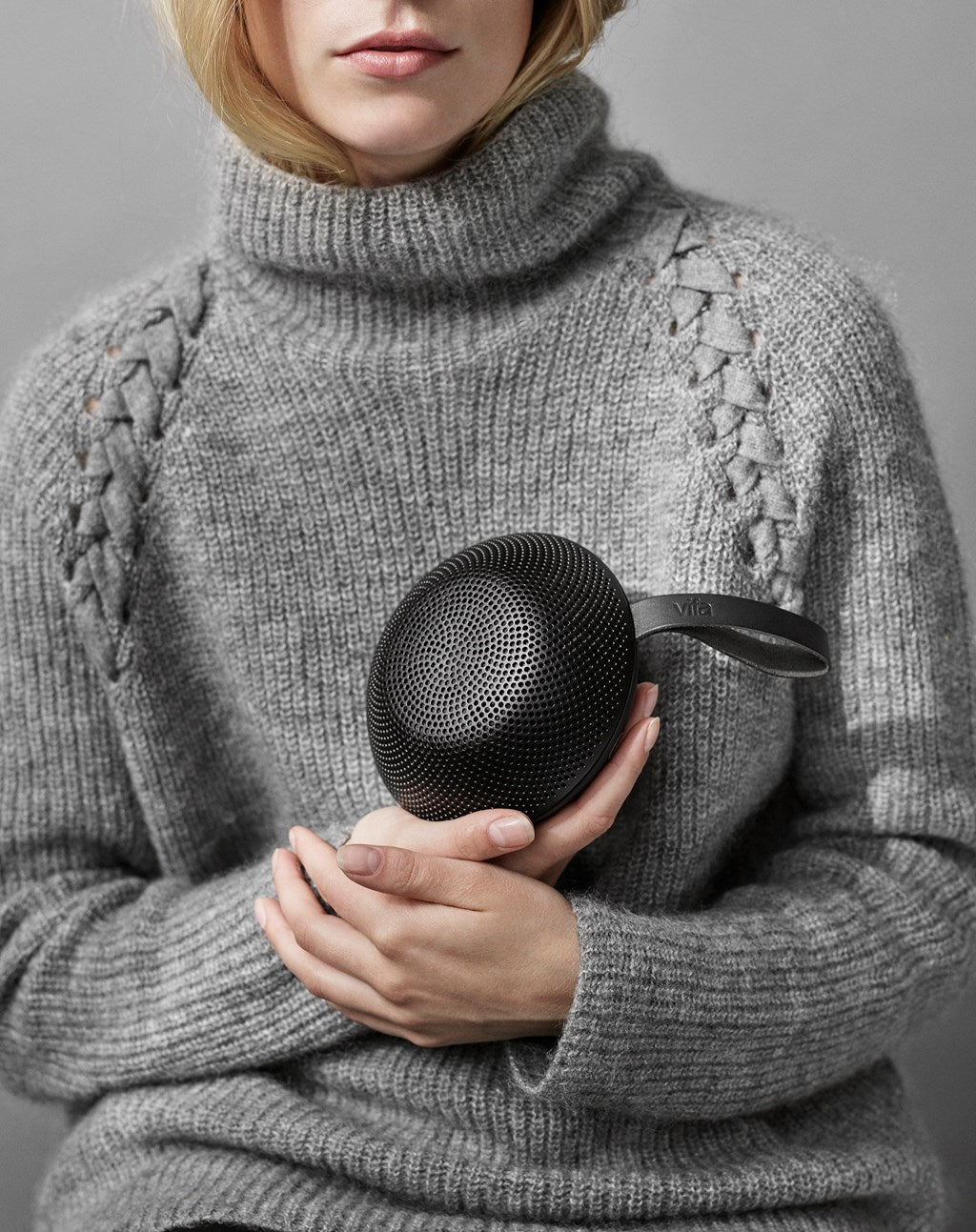 Reykjavik loudspeaker, Lava Black